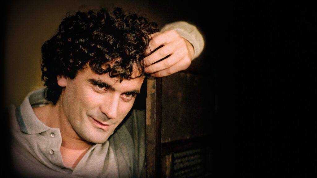 15 ottobre 2024 “Laggiú qualcuno mi ama” omaggio a Massimo Troisi a 30 anni dalla scomparsa