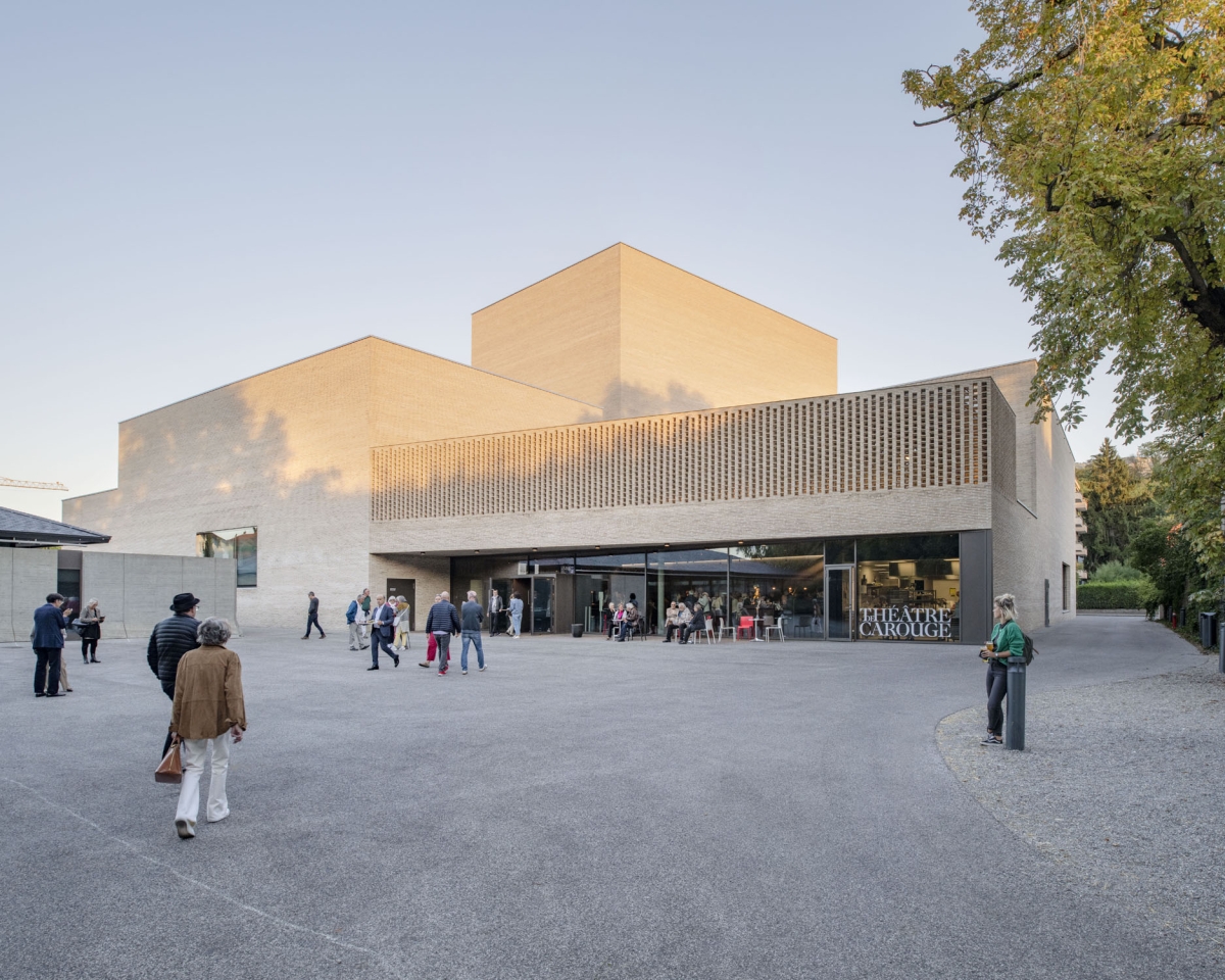 Incontro con Oscar Farinetti - Salle des Fêtes – Carouge