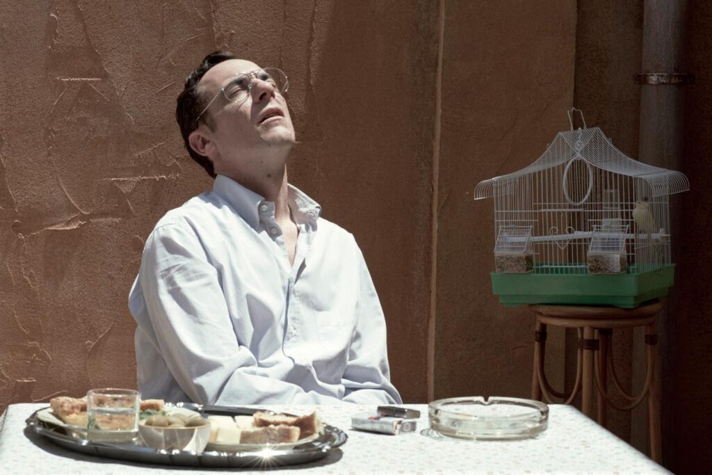 Martedì 10 giugno 2025: Iddu – L’ultimo padrino (2024) di Fabio Grassadonia, Antonio Piazza